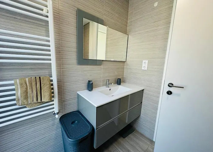 Domlina Luxury House * Эшпозенди