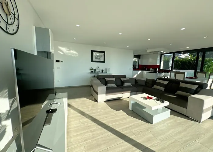 Вилла Domlina Luxury House Эшпозенди